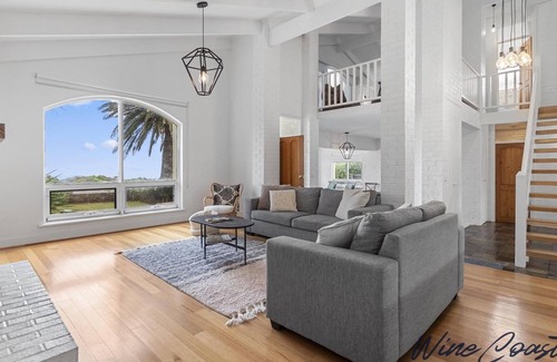 Sellicks Beach House | Palms on The Esplanade by Wine Coast Holiday Rentals