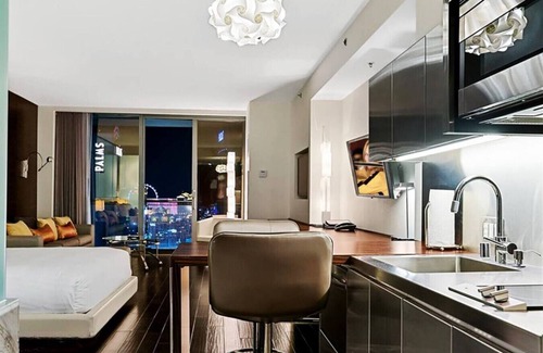 Las Vegas Hotel | Palms Place Hotel StripView