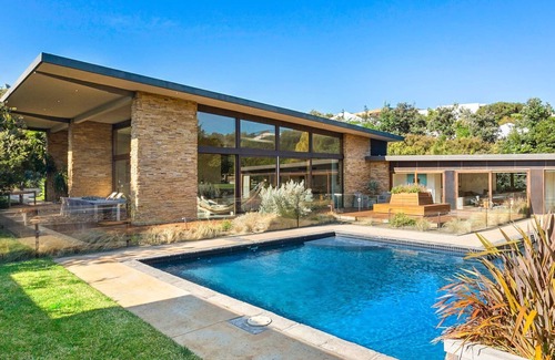 Portsea House | Palms Portsea Pool and Court