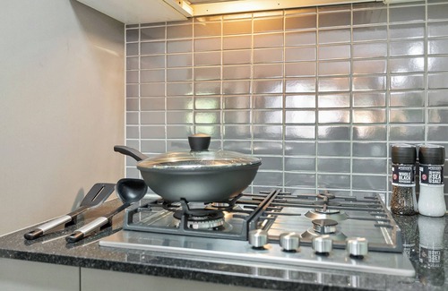 Westcourt Apartment | Palmview Heights - 9 Pools, BBQ & Gym