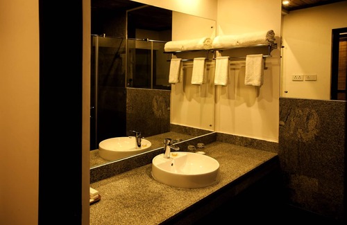 Alappuzha Hotel | Paloma Backwater Resorts
