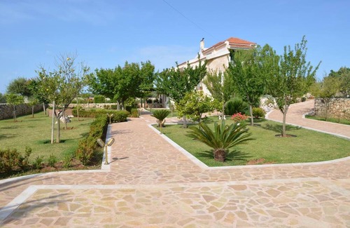 Karavados House | Paloma