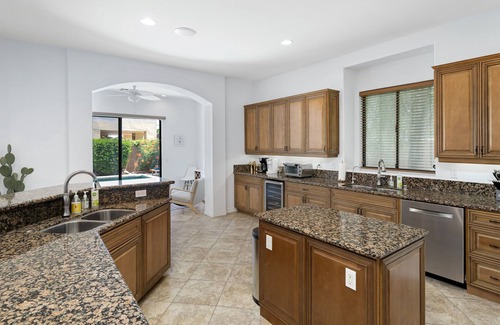 Desert Club Estates House | Paloma Paradise/Close to Festivals/Private Pool/Beautiful home in LQ Cove