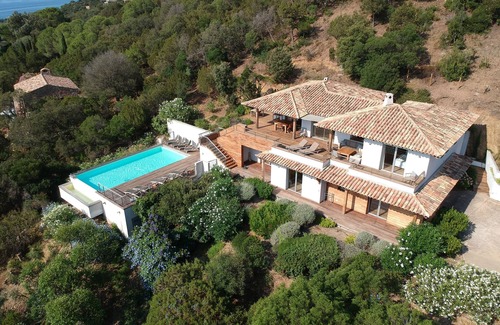 Hameau de Palombaggia Villa | Palombaggia: PALOMBAGGIA VUE GRANDIOSE VILLA avec PISCINE à débordement