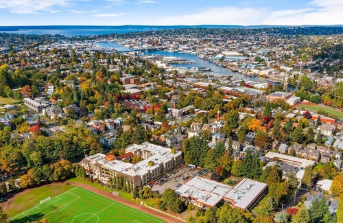 North Queen Anne Apartment | Palpatine Sith Lord Suite