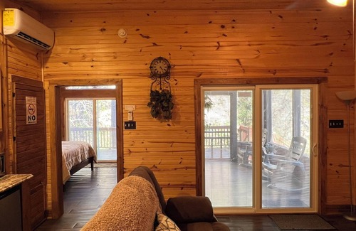 Jones Mills Cabin | Pam's Treehouse Cabin #2
