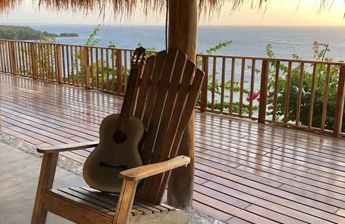 Tierra Bomba Island Cabin | PAMADUIH - Cabin on the Ocean Cliff - Amazing Ocean View