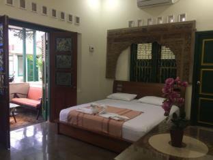 Wirobrajan House | Pamularsih Homestay