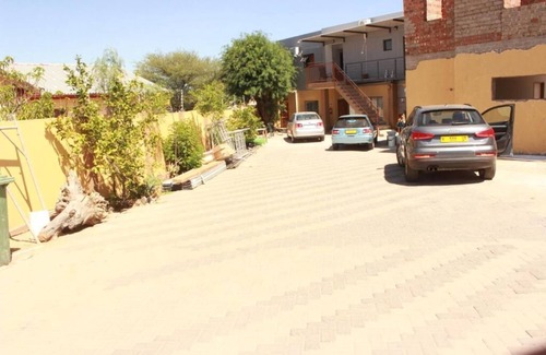Windhoek House | Pandeinge - Deluxe Double Room with Shower