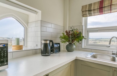 Ty Croes Apartment | Pandy Aberffraw - a dog that sleeps 4 guests in 2 bedrooms