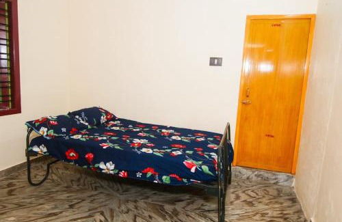 Courtallam House | Paneer Bhavan, Courtallam