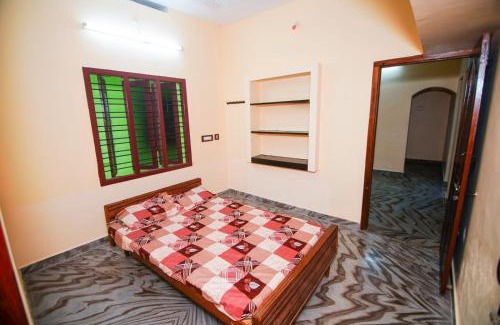 Courtallam House | Paneer Bhavan, Courtallam