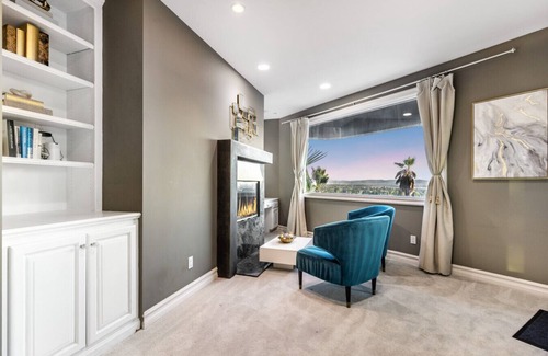 Tustin Villa | Panorama Valley View Estate