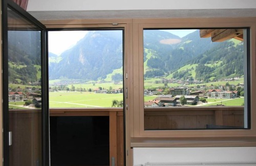 Ramsau im Zillertal Apartment | Panoramablick by Interhome