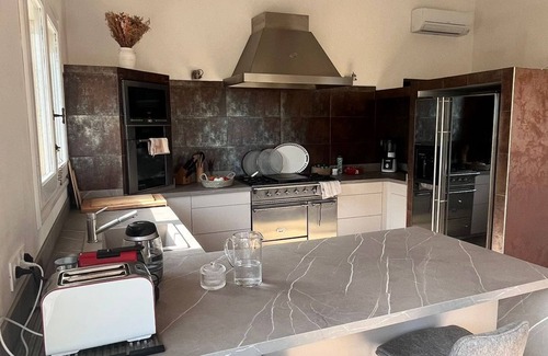 Le Tholonet Villa | Panoramic 4-BR Villa near Aix w/Pool, AC - for 10 people