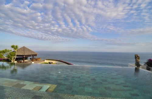 Ungasan Villa | Panoramic Clifftop Luxury 6BR Villa, Uluwatu - W/Beach Access!