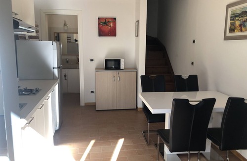 Cavaion Veronese House | Panoramic historic center with a view of Lake Garda