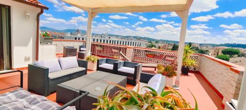 Santa Maria Novella Apartment | Panoramic Luxury Little Penthouse