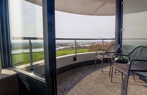 Wageningen House | Panoramic Nature Getaway w/Relaxing Spa |Near Forest Reserves & Local Landmarks