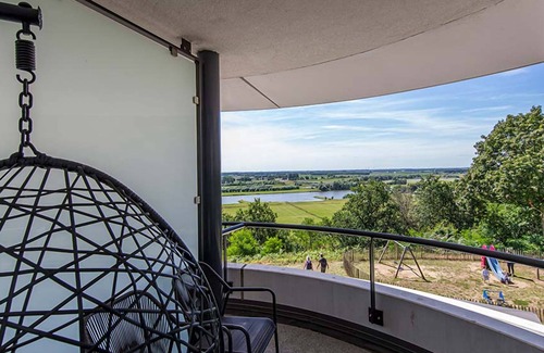 Wageningen House | Panoramic Nature Getaway w/Relaxing Spa |Near Forest Reserves & Local Landmarks