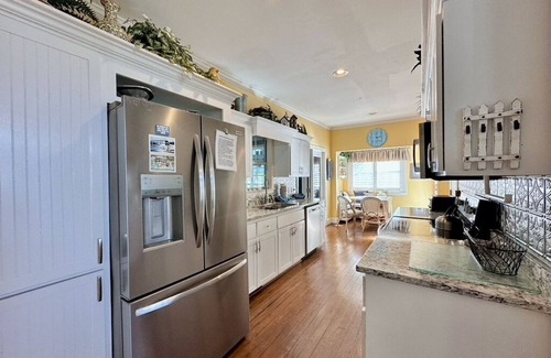 Gulf Place House | Panoramic Ocean View ☀️ Near Beach | Family Friendly | Saltwater Pool ☀️ Barbie Bathroom!