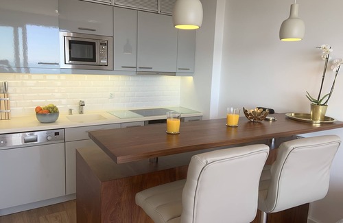 Cascais Apartment | Panoramic Ocean and Cascais View Apartment with Balcony