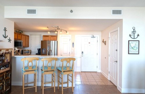 Pensacola Beach Condo | Panoramic ocean views and watch the dolphins play from your private balcony. nn
