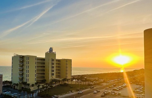 Pensacola Beach Condo | Panoramic ocean views and watch the dolphins play from your private balcony. nn