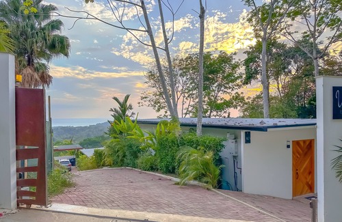 Ciudad Cortes House | Panoramic Ocean View: Modern Home + Pool