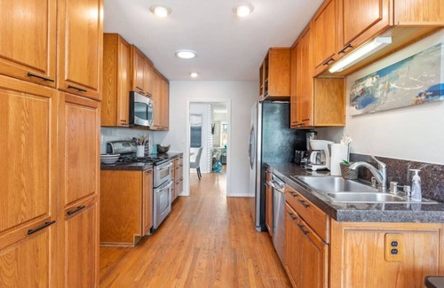 Sunset Cliffs House | Panoramic ocean views quiet 3 bedroom