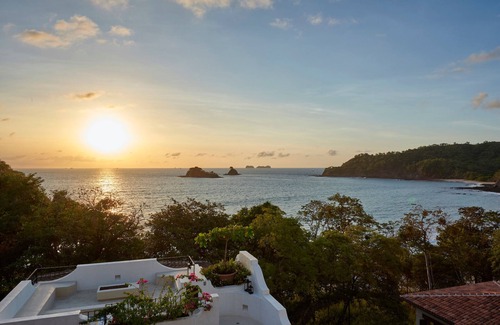 Las Catalinas House | Panoramic Oceanview, Private Pool, Great for Families - Casa Estrella