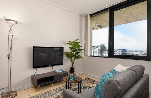 Century City Apartment | Panoramic Paradise | Century City Escape