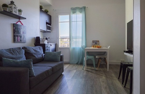 Salon-de-Provence Apartment | PANORAMIC salonais