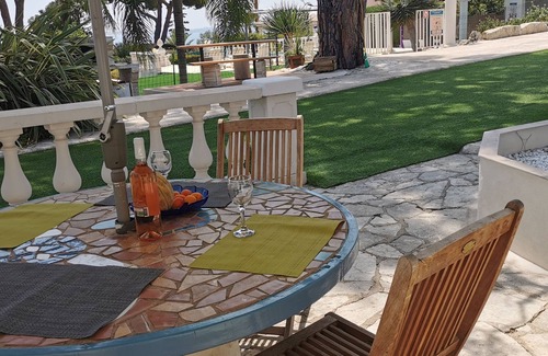 Cagnes-sur-Mer Apartment | Panoramic sea view in a quiet area with swimming pool - parking
