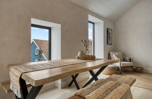 Mumbles Apartment | Panoramic Sea View Apartment