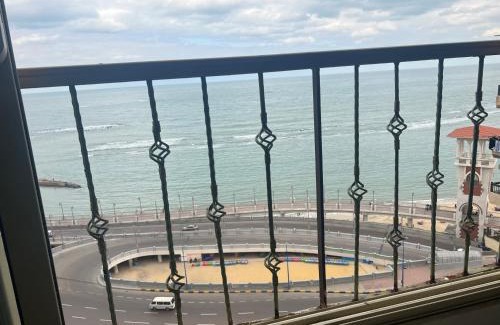 Al-Muntazah Apartment | Panoramic Sea View ZAMZM Flat miami FAMILY ONLY شقة فندقية زمزم بانورما بشاطئ ميامي - الاسكندرية صف اول مباشر علي بحر - عائلات فقط