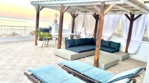 Villagonia Apartment | Panoramic Taormina Bay View