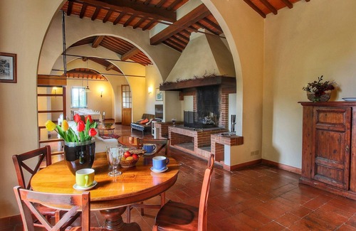 Sinalunga Villa | Panoramic Tuscan Villa