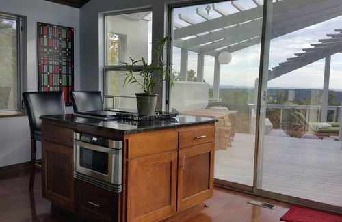 Hot Springs Village House | Panoramic Vistas Beautiful Contemporary Mountain Retreat for 1-8 Nature Lovers!