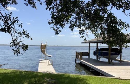 Franklin House | Panoramic View & Access of Lake Limestone Central Texas #RLakeEscape4U