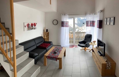 Tschiertschen Apartment | Panoramic view - Gallery * - Maisonette apartment *, 3 bedrooms, 2 bathrooms, 2 balconies.,