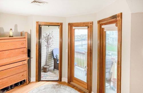 Ocean Grove House | Panoramic View Ocean Front Victorian House