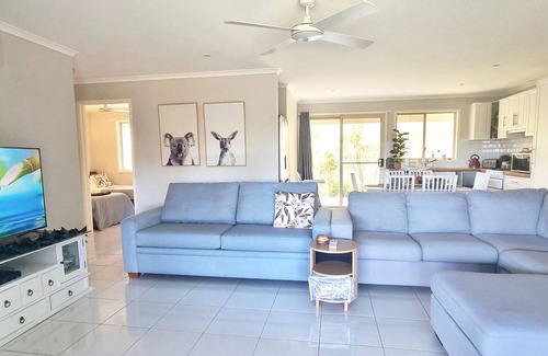 Wilsons Pocket Other | Panoramic Views, Peaceful, Fire pit, Wood BBQ, Feed the cute animals.