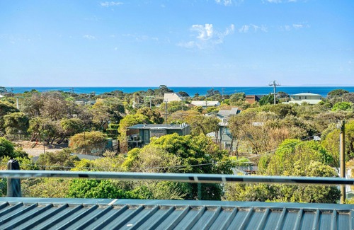Blairgowrie House | Panoramic Views & Contemporary Style