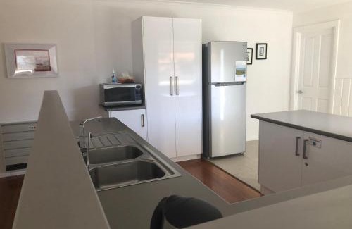Bridport House | Panoramic Views on Walter
