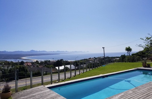 Plettenberg Bay House | Panoramic views across the lagoon, bay and mountain