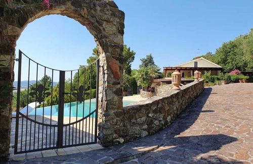 Scarlino Villa | Panoramic villa with pool and garden