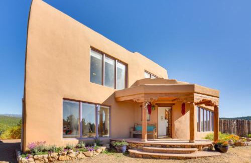 Glorieta House | Panoramic Vistas and Hot Tub Adobe Near Pecos River