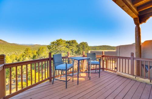 Glorieta House | Panoramic Vistas and Hot Tub Adobe Near Pecos River