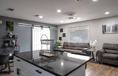 Arena District House | Pansy's Palace Near Frost Bank Center & Downtown